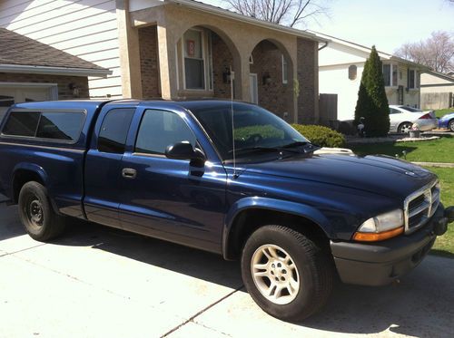 2004 dodge dakota with camper shell,great condtion, very dpendable