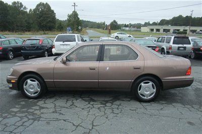 1998 lexus ls400 cold ac, cd player, full leather, very nice car,moonroof