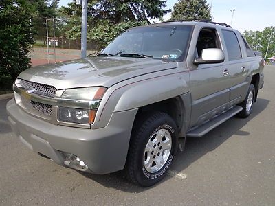 Beautiful 2002 chevy avalanche 1500 z-71 clean carfax loaded leather warranty