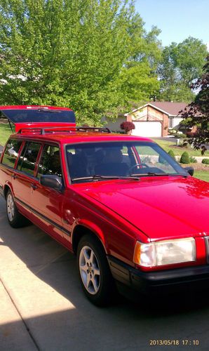 1994 volvo 940 base wagon 4-door 2.3l