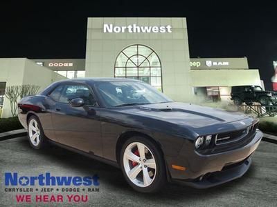 Srt8 coupe 6.1l nav mp3 player clean one owner carfax