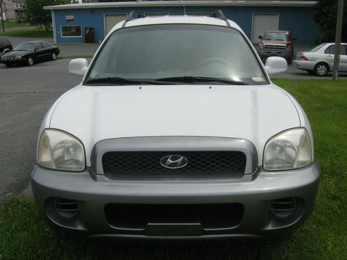 Hyundai  santa fe  2003, manual trans,2wd