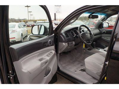 V6 4.0L Power Windows Power Door Locks Power Mirrors Power Steering Tachometer, image 9