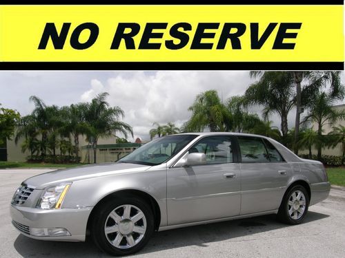 2006 cadillac dts luxury ii sedan,moon roof,parking sensors,low miles,no reserve