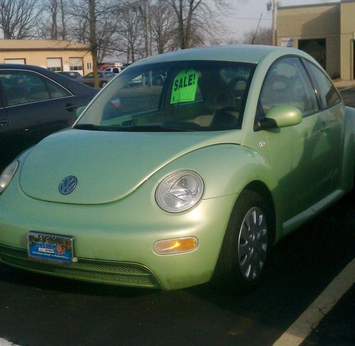 2002 volkswagen beetle gl hatchback 2-door 2.0l