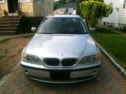 Bmw 330xi 5-speed 2002 no reserve!!