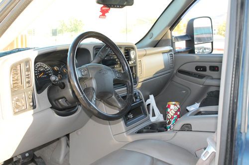 Chevy Silverado 2500HD Diesel 4x4 Crew  Cab, image 3