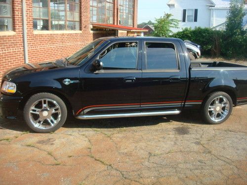 2001 ford f-150 harley-davidson edition crew cab pickup 4-door 5.4l