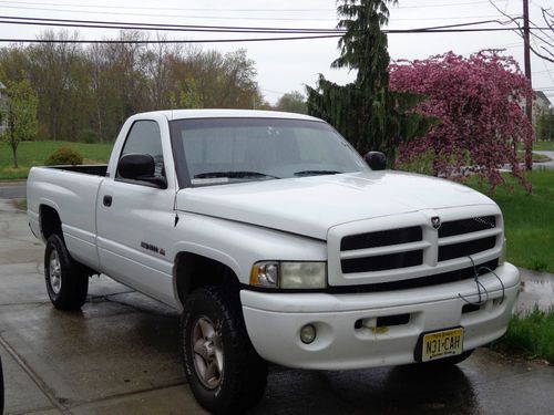 2001 dodge ram 1500 laramie standard cab pickup 2-door 5.2l