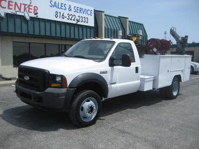 2006 ford f-550 reg. cab 4x4 mechanic's truck - crane &amp; lube service