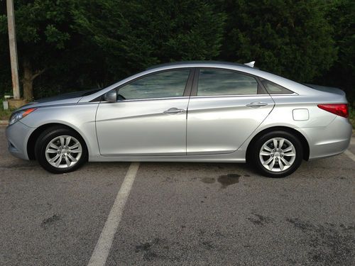 2011 hyundai sonata gls sedan 4-door 2.4l