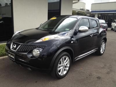 Superb condition!, 1.6l bluetooth sunroof nav, leather, a/c, power everything.