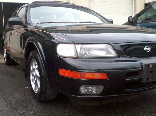 1995 nissan maxima se sedan 4-door 3.0l