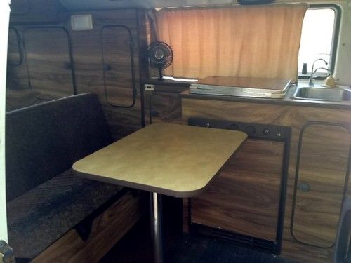 1983 VW Vanagon in excellent condition. Full pop-up. Rebuilt engine., image 4