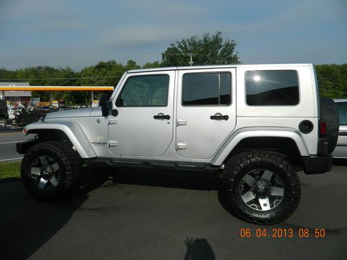 2008 jeep wrangler unlimited sahara sport utility 4-door 3.8l