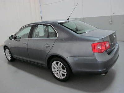 2007 Volkswagen Jetta Wolfsburg Edition* 5 speed* Clean Car, image 4