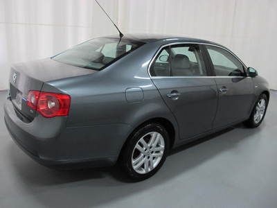 2007 Volkswagen Jetta Wolfsburg Edition* 5 speed* Clean Car, image 6