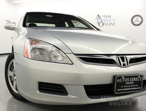 We finance 06 v6 hybrid nav heated seats sunroof spoiler cd changer alloy wheels
