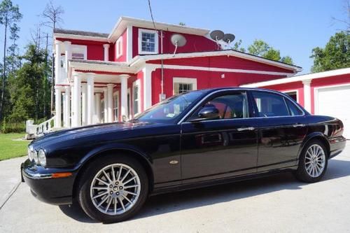 2006 jaguar xj8-series navigation black superclean. comes with 4 year warranty.