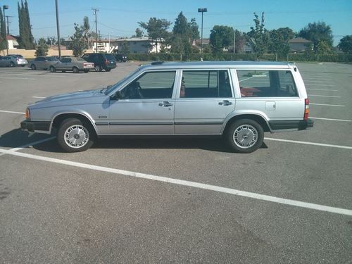 1988 volvo 740 gle wagon 5-speed manual transmission, cold ac, clean title!