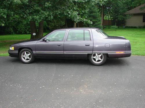 1996 cadillac deville concours sedan 4-door 4.6l