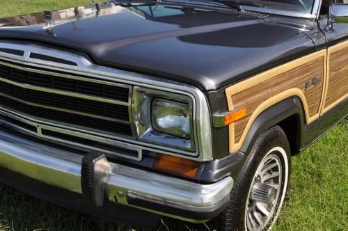 1989 jeep grand wagoneer base sport utility 4-door 5.9l