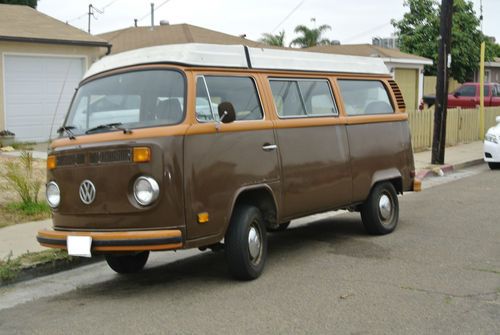 1979 volkswagen vanagon with pop-up camper tent