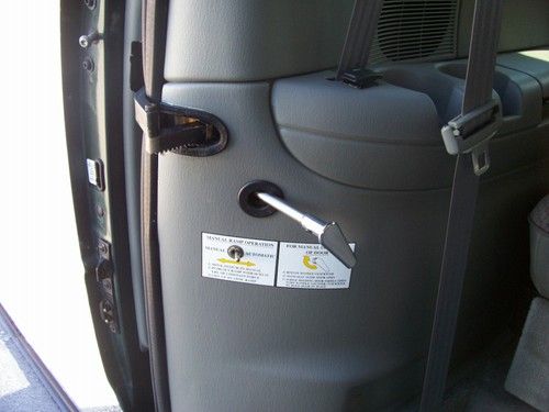 2000 Plymouth Grand Voyager