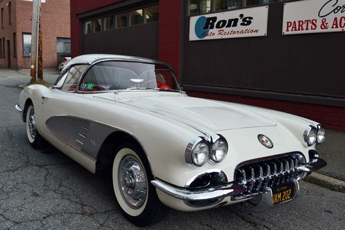 1958 chevrolet corvette convertible