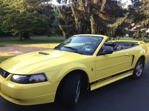 2002 ford mustang base convertible 2-door 3.8l