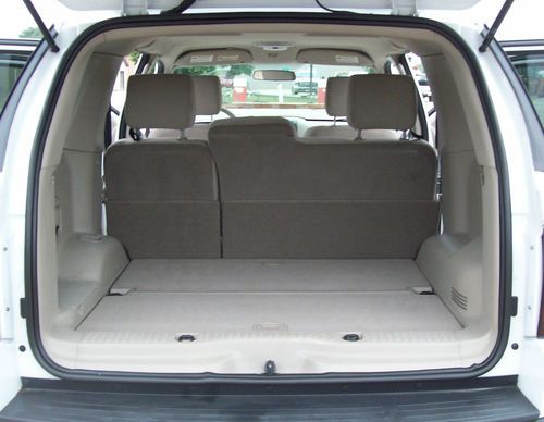 White 2007 Ford Explorer - One Owner, image 12