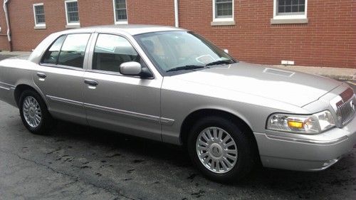 2007 mercury grand marquis ls sedan 4-door 4.6l  spotless one owner, new battery