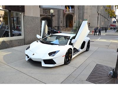 Sportivo interior, yellow calipers, lamborghini sound system upgrade.....
