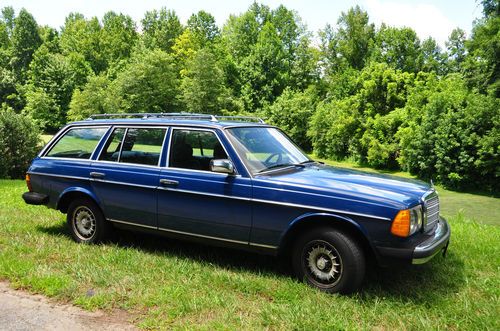 1985 Mercedes 300 TD Station Wagon, image 4