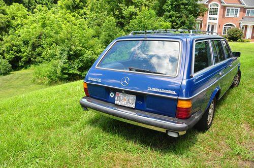1985 Mercedes 300 TD Station Wagon, image 6