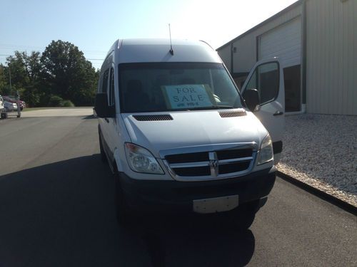 2008 dodge sprinter 2500 base standard cargo van 3-door 3.0l