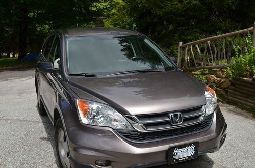 4wd, lx, urban titanium/ black interior, cloth, excellent condition, 20k miles