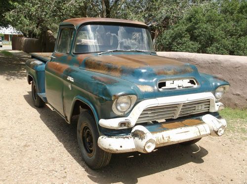 1957 GMC APACHE 1/2 TON ORIGINAL PATINA NO RESERVE HIGH BIDDER WINS, image 3