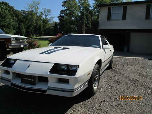 1984 CAMARO Z28 PRISTINE 45K ORIGINAL MILES, image 3