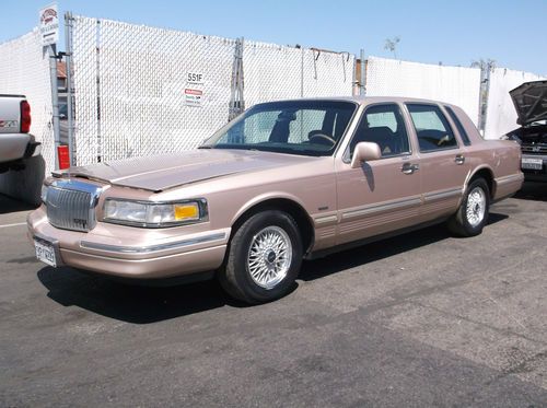 1996 lincoln town car, no reserve