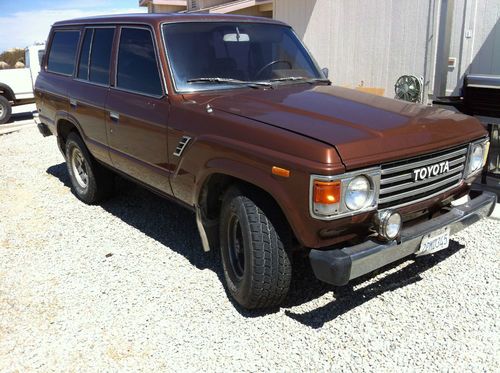 1982 toyota landcruiser fj60 project, fj manual trans, new parts, no reserve!!