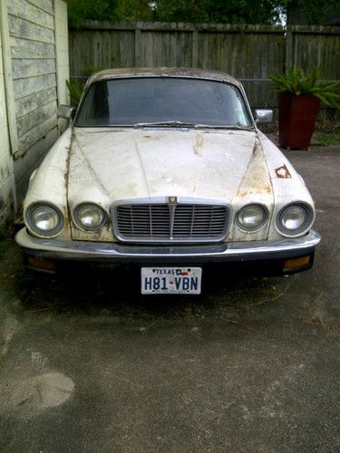 1975 xj6 jaguar