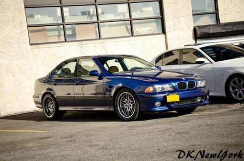 Bmw  m5 year 2000 top