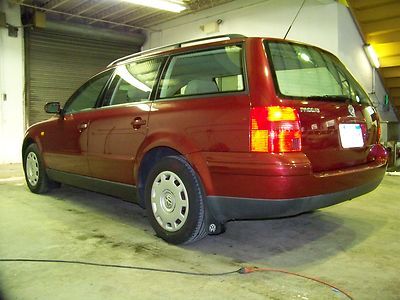 No Reserve - 1.8T Turbo, 5-speed, Wagon - VW Dealer Trade-In, image 3