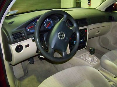 No Reserve - 1.8T Turbo, 5-speed, Wagon - VW Dealer Trade-In, image 31