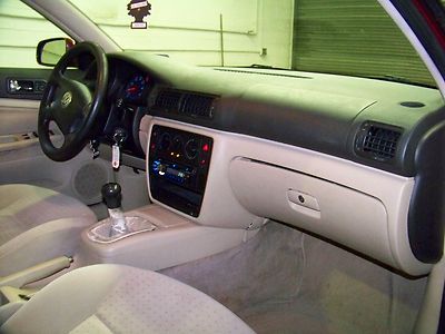 No Reserve - 1.8T Turbo, 5-speed, Wagon - VW Dealer Trade-In, image 53