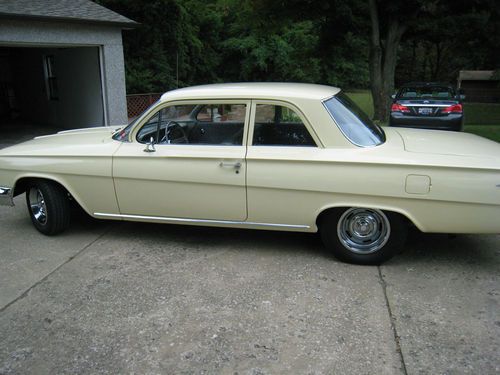 1962 Chevy Biscayne 454 Vintage Muscle Car, image 2