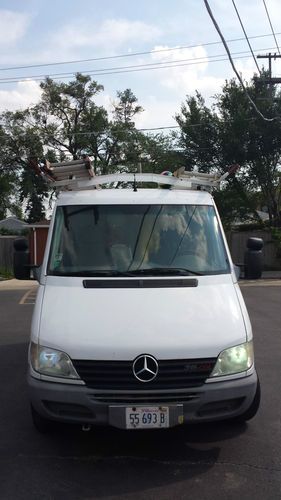 2004 dodge sprinter 2500 base standard cargo van 3-door 2.7l