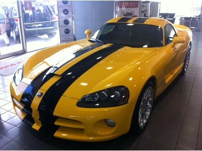 2006 dodge viper srt 18,304 miles