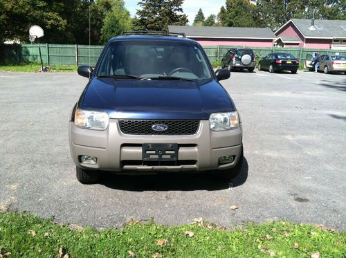 2002 ford escape xlt  low mileage!!